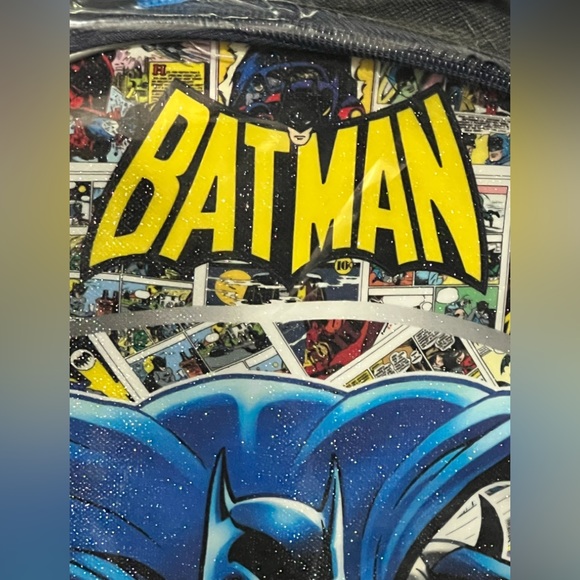 NWT-Fast Forward DC Comics classic Batman 11” nylon backpack - Picture 4 of 9